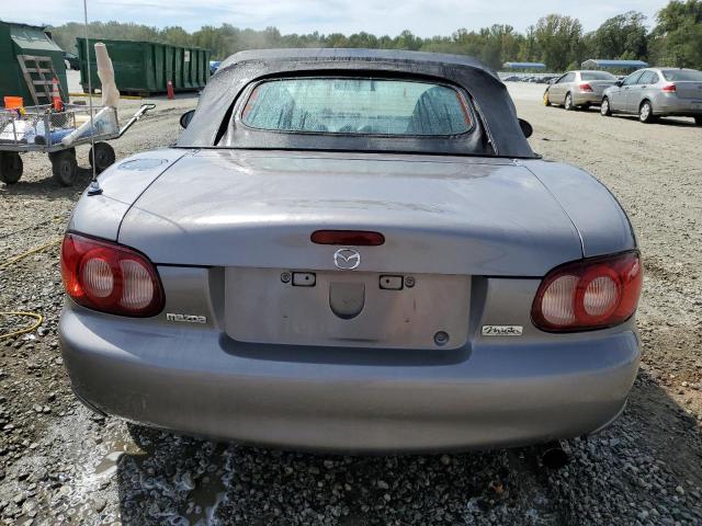 JM1NB353420227912 - 2002 MAZDA MX-5 MIATA BASE GRAY photo 6