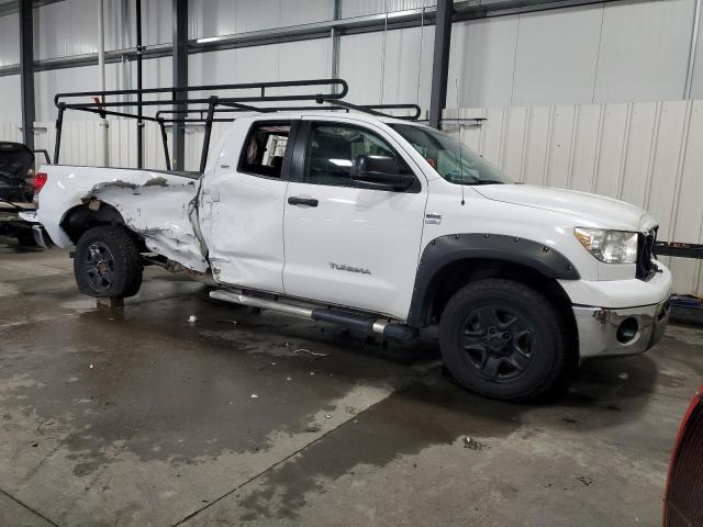 5TFCT54167X002003 - 2007 TOYOTA TUNDRA DOUBLE CAB SR5 WHITE photo 4