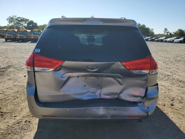 5TDYK3DC5CS215880 - 2012 TOYOTA SIENNA XLE 银色 照片 6