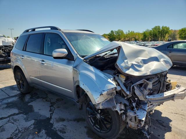 JF2SH6CC2AH776497 - 2010 SUBARU FORESTER 2.5X PREMIUM SILVER photo 4