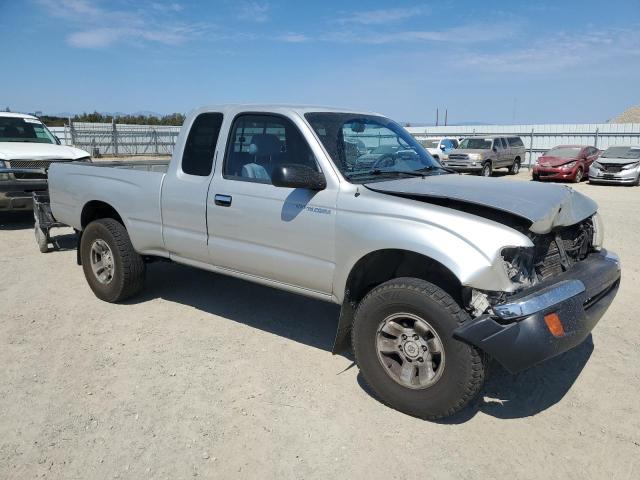 4TASM92N3YZ592104 - 2000 TOYOTA TACOMA XTRACAB PRERUNNER Արծաթագույն լուսանկար 4
