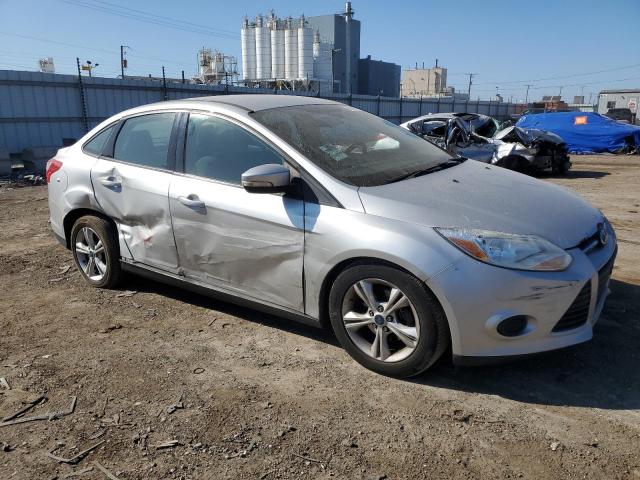 1FADP3F22EL417686 - 2014 FORD FOCUS SE SILVER photo 4