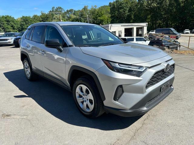 2T3F1RFV4RW447731 - 2024 TOYOTA RAV4 LE 银色 照片 4