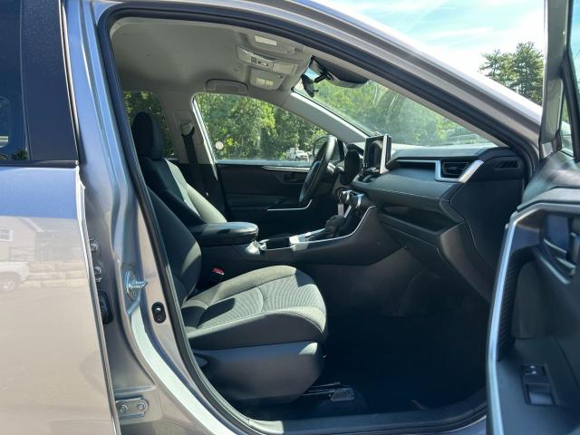 2T3F1RFV4RW447731 - 2024 TOYOTA RAV4 LE 银色 照片 8