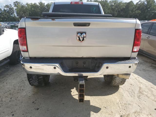 3C6UR5CL1JG343740 - 2018 RAM 2500 ST Серебристый фото 6