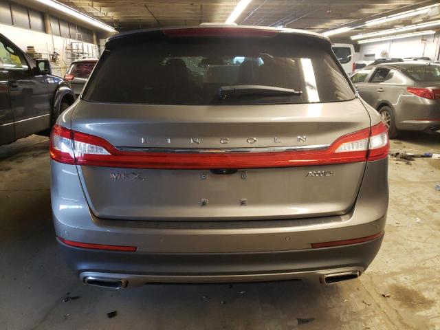 2LMTJ8LRXGBL76135 - 2016 LINCOLN MKX RESERVE TAN photo 6