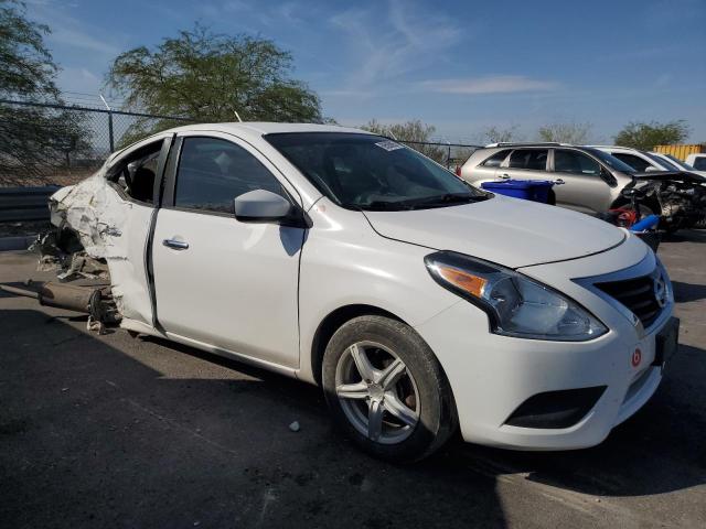 3N1CN7AP9JL886104 - 2018 NISSAN VERSA S WHITE photo 4