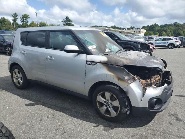 KNDJN2A29H7456762 - 2017 KIA SOUL SILVER photo 4