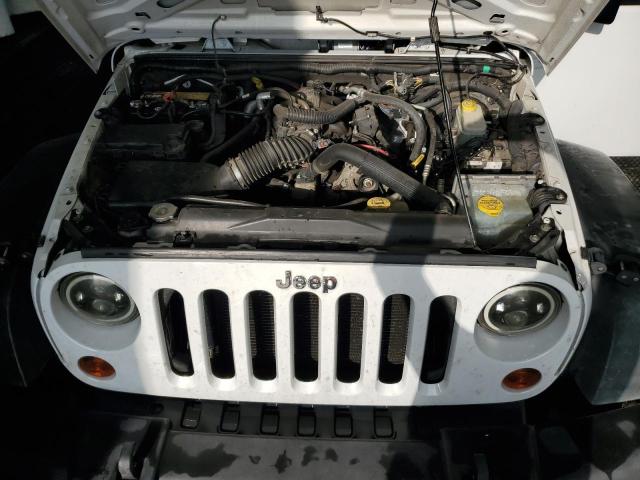1J4BA3H16BL537844 - 2011 JEEP WRANGLER U SPORT WHITE photo 12