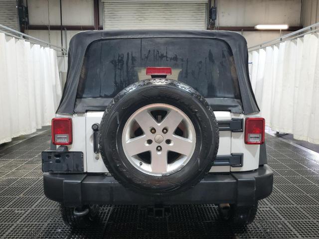 1J4BA3H16BL537844 - 2011 JEEP WRANGLER U SPORT WHITE photo 6