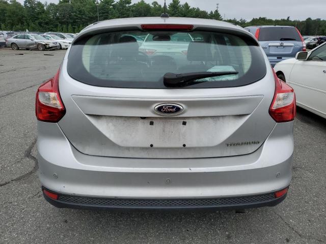 1FAHP3N26CL341230 - 2012 FORD FOCUS TITANIUM SILVER photo 6