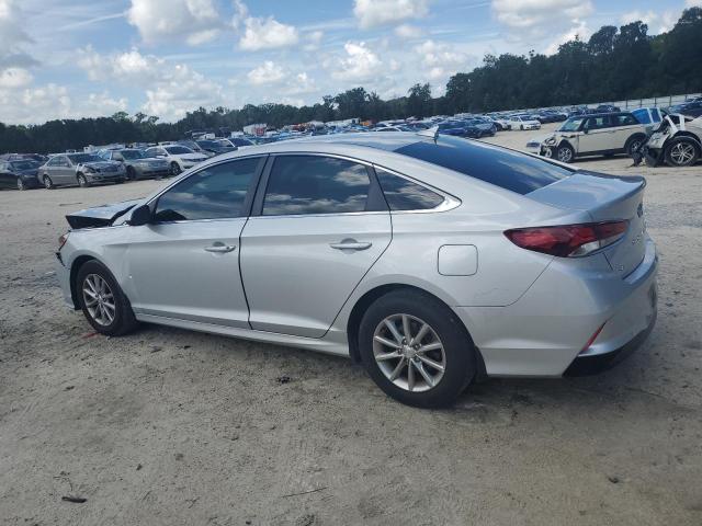5NPE24AF3KH817883 - 2019 HYUNDAI SONATA SE 银色 照片 2