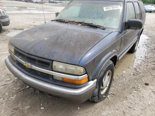 1GNDT13W512118542 - 2001 CHEVROLET BLAZER BLUE photo 9