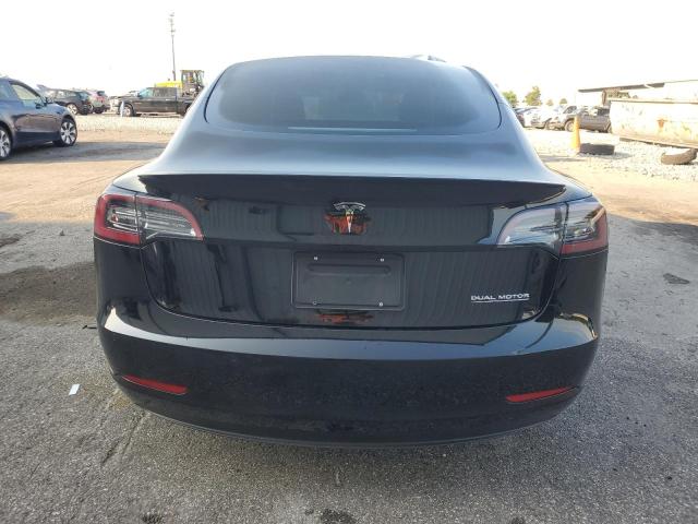 5YJ3E1EC2NF274820 - 2022 TESLA MODEL 3 Schwarz Foto 6