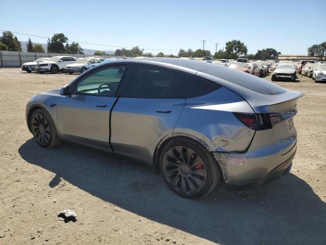 7SAYGDEF0RF128128 - 2024 TESLA MODEL Y SILVER photo 2