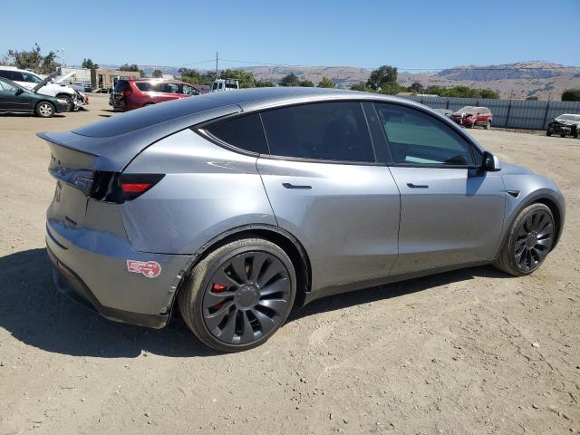7SAYGDEF0RF128128 - 2024 TESLA MODEL Y SILVER photo 3