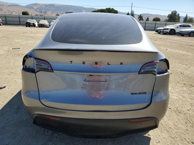 7SAYGDEF0RF128128 - 2024 TESLA MODEL Y SILVER photo 6