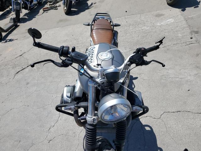 WB10J3300HZ794173 - 2017 BMW R NINE T SCRAMBLER SILVER photo 5