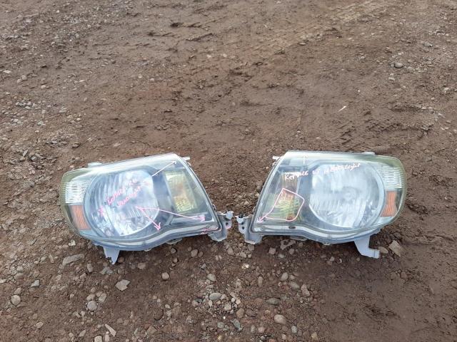 3TMJU4GN4AM100148 - 2010 TOYOTA TACOMA DOUBLE CAB PRERUNNER WHITE photo 12