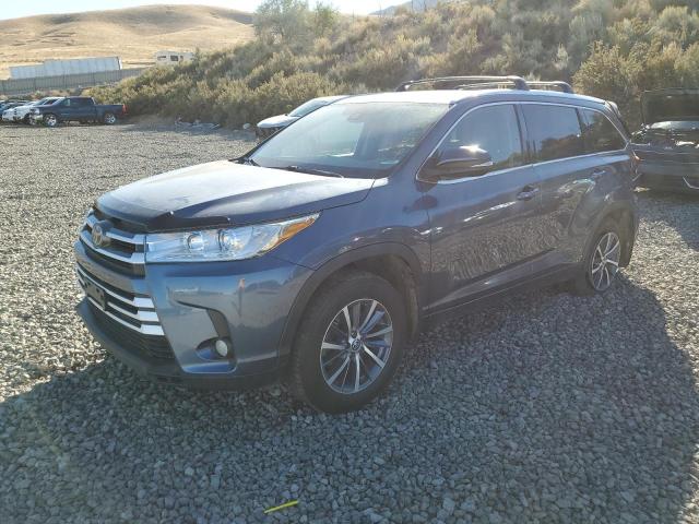 2017 TOYOTA HIGHLANDER SE, 