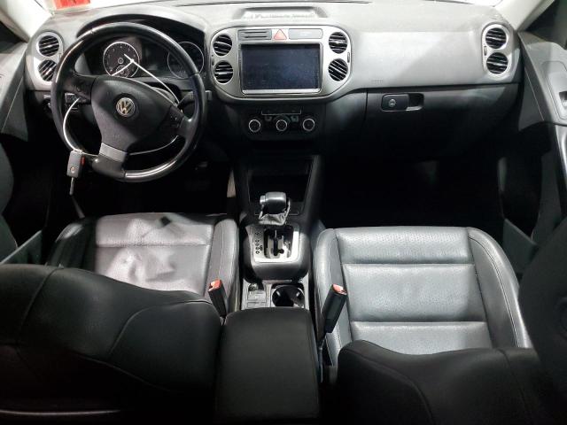 WVGBV9AX4AW526250 - 2010 VOLKSWAGEN TIGUAN SE GRAY photo 8