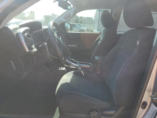 5TFAZ5CN8HX048430 - 2017 TOYOTA TACOMA DOUBLE CAB SILVER photo 7