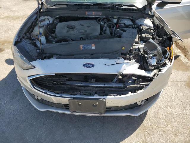 3FA6P0HD4JR193273 - 2018 FORD FUSION SE 银色 照片 11
