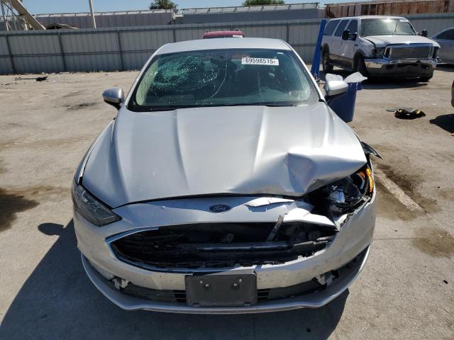 3FA6P0HD4JR193273 - 2018 FORD FUSION SE 银色 照片 5