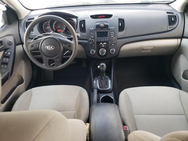 KNAFU4A28B5397501 - 2011 KIA FORTE EX თეთრი ფოტო 8