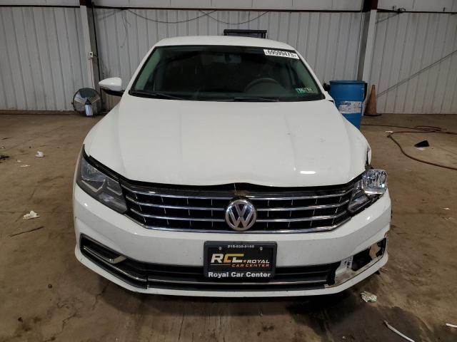 1VWAT7A3XHC014136 - 2017 VOLKSWAGEN PASSAT S WHITE photo 5