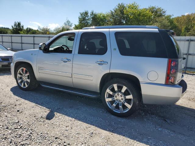 1GKS2GEJXDR144691 - 2013 GMC YUKON DENALI HYBRID SILVER photo 2