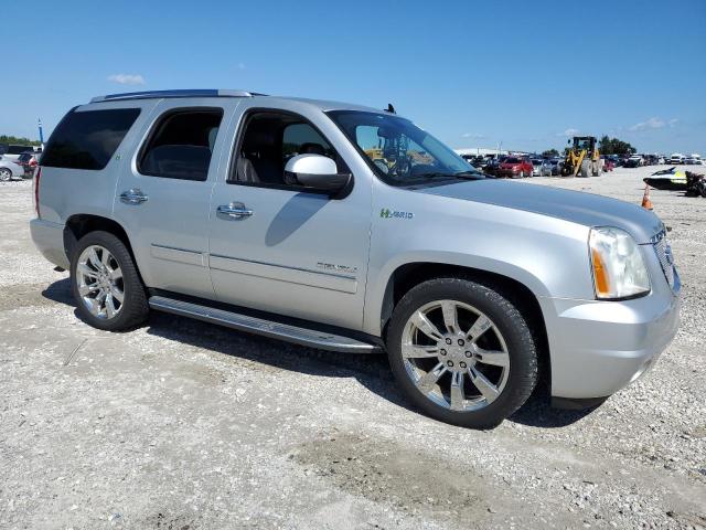 1GKS2GEJXDR144691 - 2013 GMC YUKON DENALI HYBRID SILVER photo 4