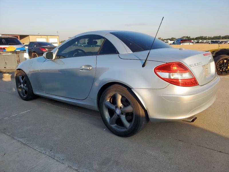 WDBWK56F16F087991 - 2006 MERCEDES-BENZ SLK 350 SILVER photo 2