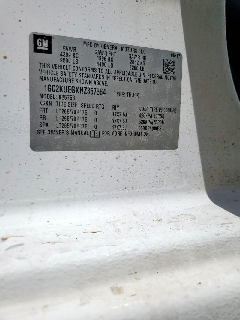 1GC2KUEGXHZ357564 - 2017 CHEVROLET SILVERADO K2500 HEAVY DUTY WHITE photo 12