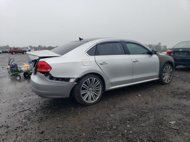 1VWBT7A37FC093055 - 2015 VOLKSWAGEN PASSAT SE SILVER photo 3
