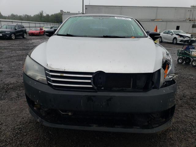 1VWBT7A37FC093055 - 2015 VOLKSWAGEN PASSAT SE SILVER photo 5