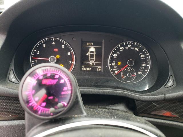 1VWBT7A37FC093055 - 2015 VOLKSWAGEN PASSAT SE SILVER photo 9