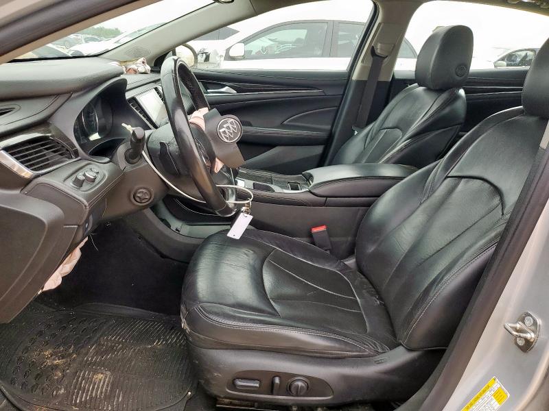 1G4ZP5SS1JU137954 - 2018 BUICK LACROSSE ESSENCE Gümüş fotoğraf 7