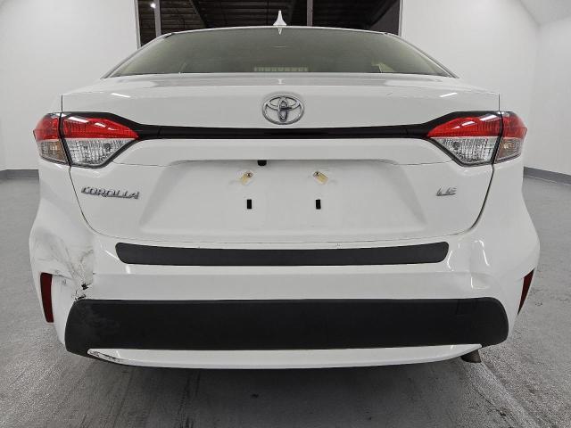 JTDEPMAE5N3026618 - 2022 TOYOTA COROLLA LE WHITE photo 6