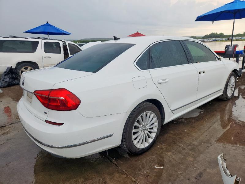 1VWBS7A33GC037912 - 2016 VOLKSWAGEN PASSAT SE WHITE photo 3
