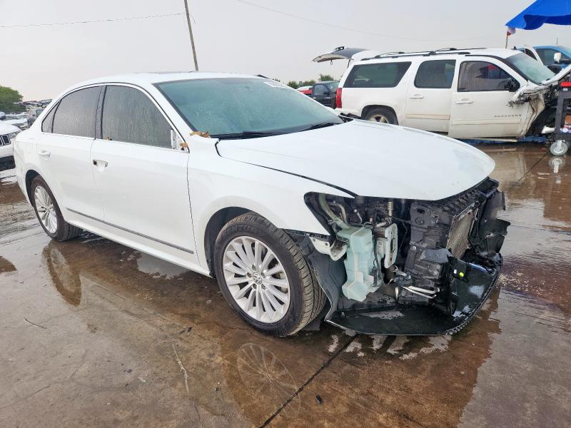 1VWBS7A33GC037912 - 2016 VOLKSWAGEN PASSAT SE WHITE photo 4