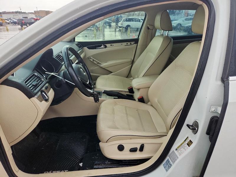1VWBS7A33GC037912 - 2016 VOLKSWAGEN PASSAT SE WHITE photo 7