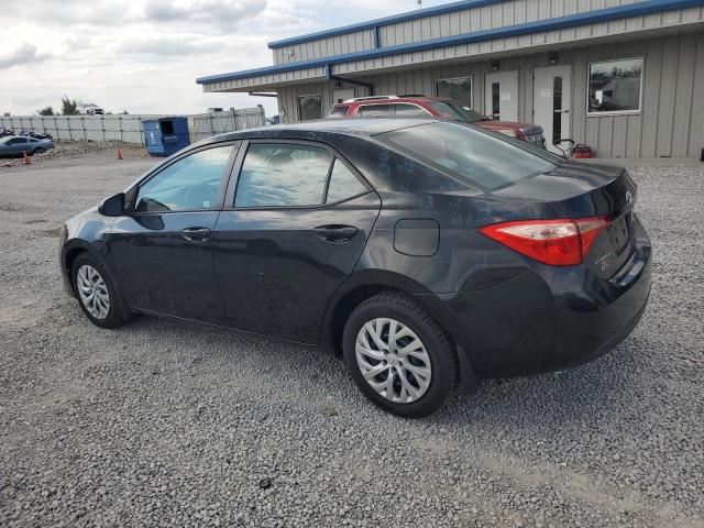 2T1BURHE6JC056291 - 2018 TOYOTA COROLLA L Schwarz Foto 2