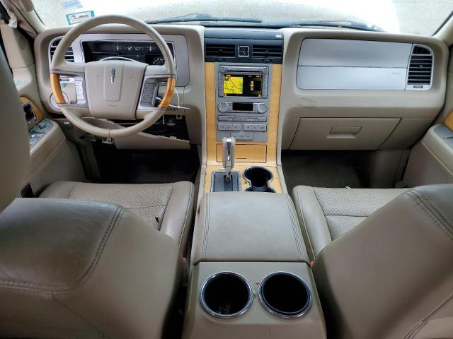 5LMJJ2J57AEJ06711 - 2010 LINCOLN NAVIGATOR WHITE photo 8