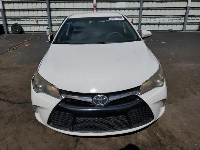4T1BF1FK8HU789357 - 2017 TOYOTA CAMRY LE WHITE photo 5
