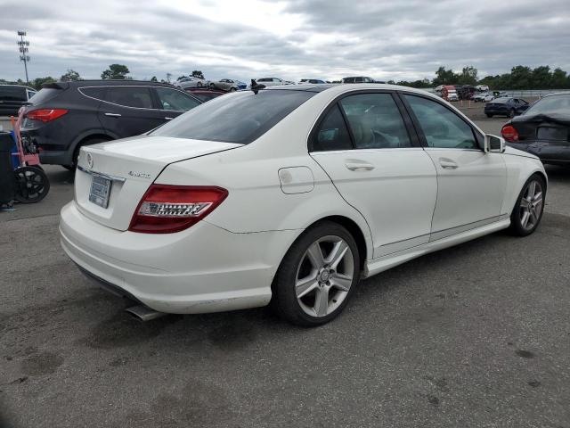 WDDGF8BB4AR108828 - 2010 MERCEDES-BENZ C 300 4MATIC WHITE photo 3