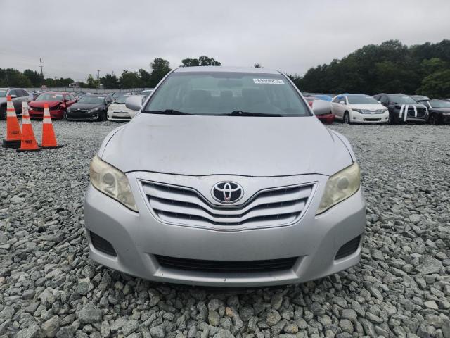 4T1BF3EK3AU071279 - 2010 TOYOTA CAMRY BASE 银色 照片 5