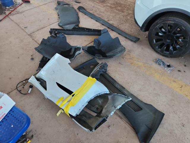 7SAYGDEE0PA050659 - 2023 TESLA MODEL Y Weiß Foto 12