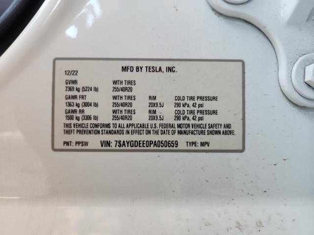 7SAYGDEE0PA050659 - 2023 TESLA MODEL Y Weiß Foto 13