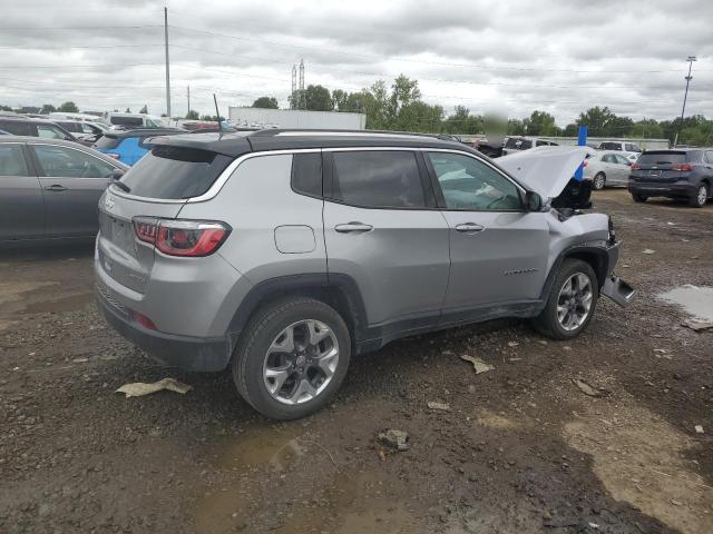 3C4NJDCB1KT761374 - 2019 JEEP COMPASS LIMITED ვერცხლისფერი ფოტო 3